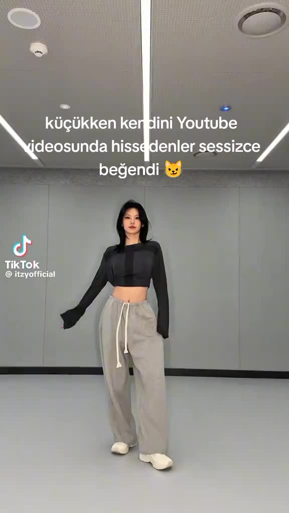 @~𝑆𝑇𝐴𝑅☆𝑌𝐸𝐽𝐼'M🤍