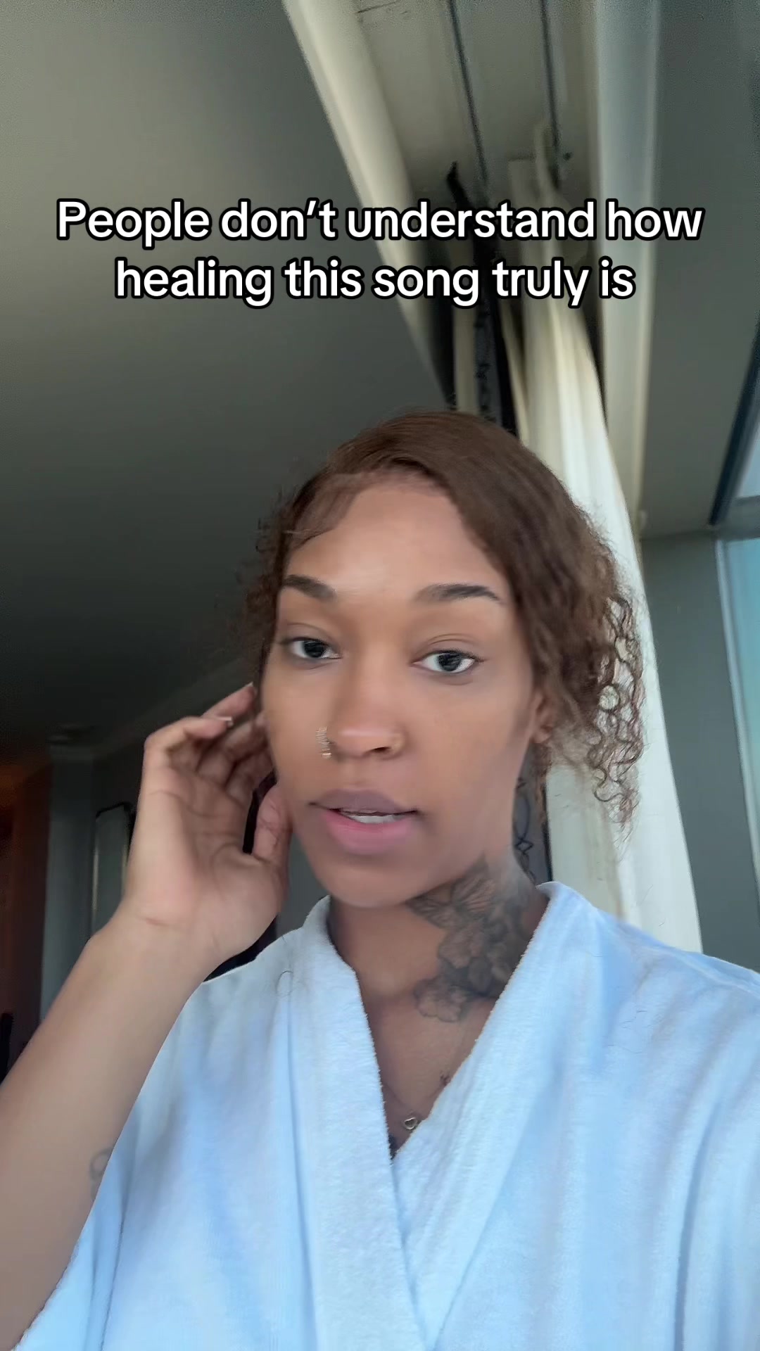 @QUI