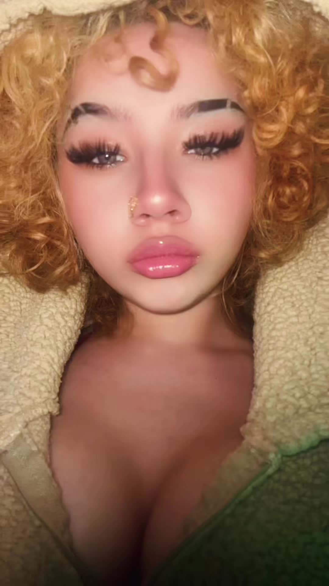 @️