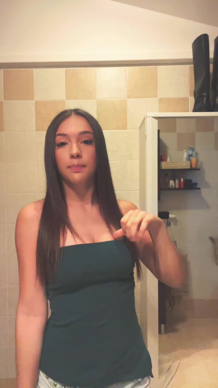 @𝓴𝓮𝓵𝓵𝔂