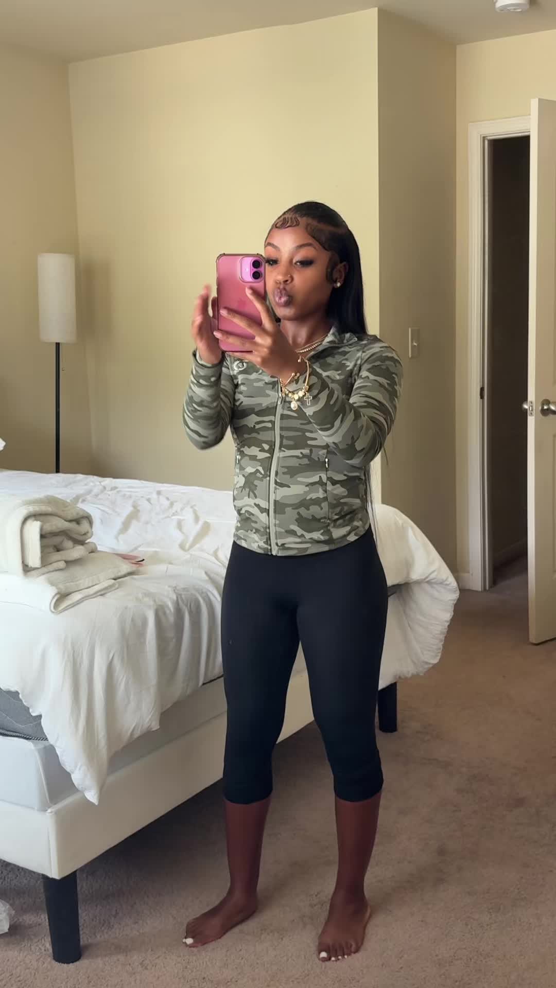 @Lia
