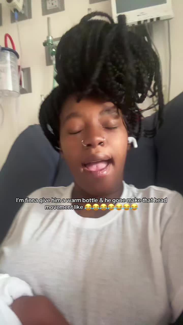 @MAYERAWAXX :)👅