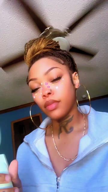 @thatmfnshanicee