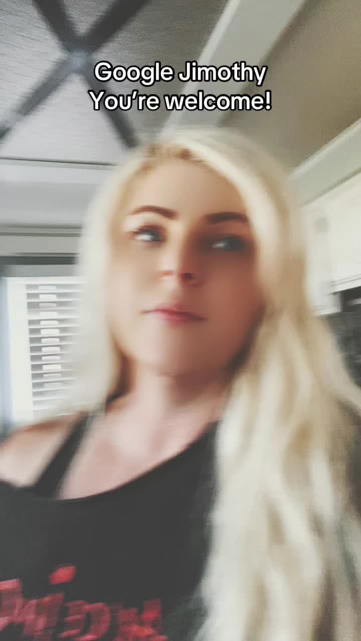 @JennJustCluckinAround