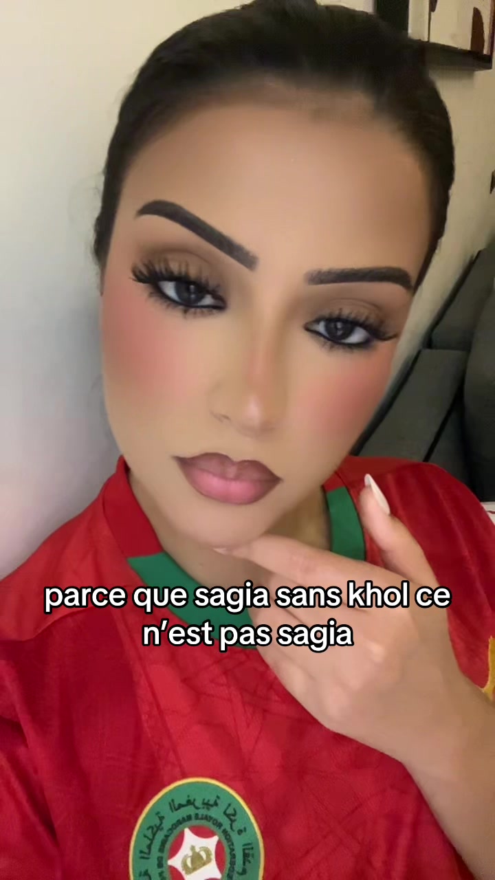 @BÉBÉCHIC (ง’̀-‘́)ง (◡‿◡✿)