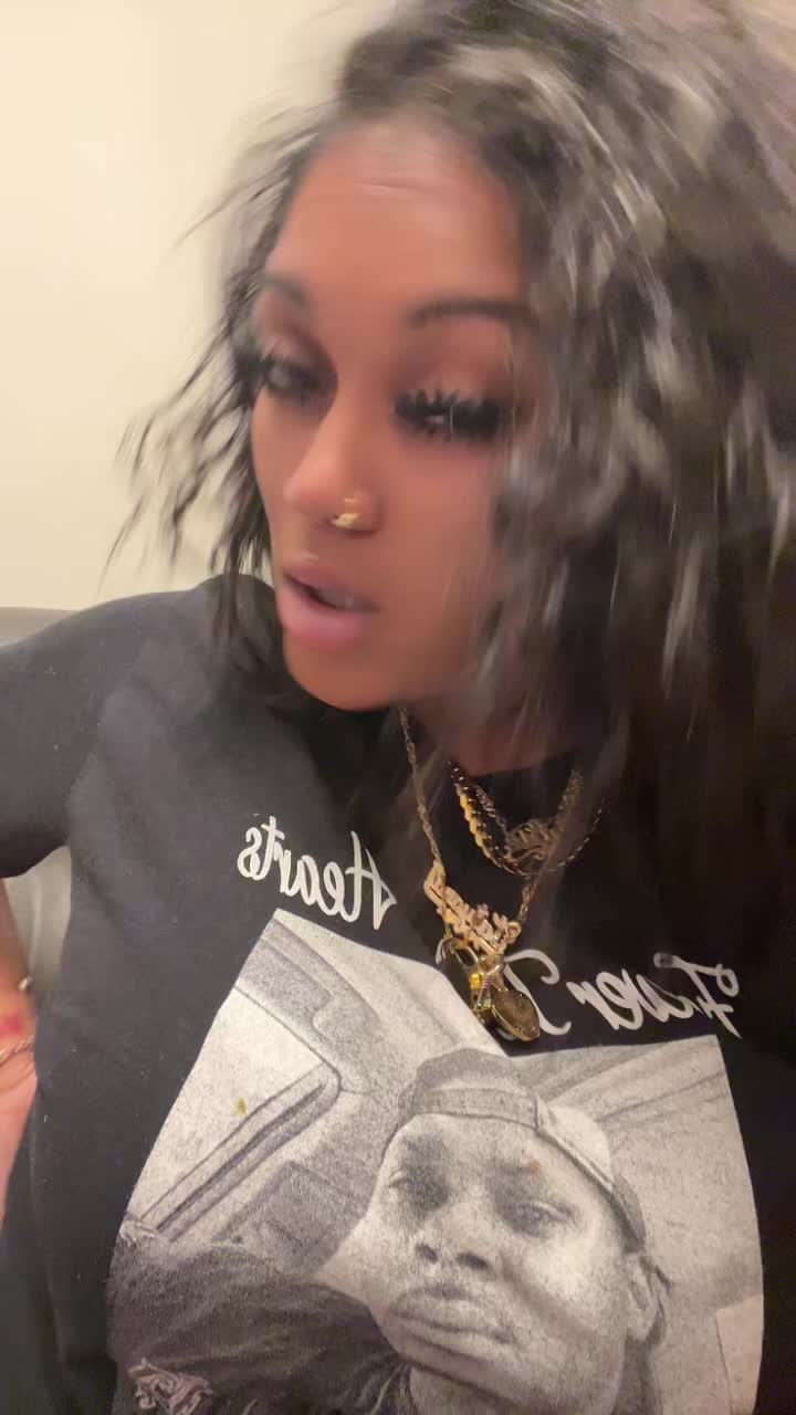 @Sheprettymoody