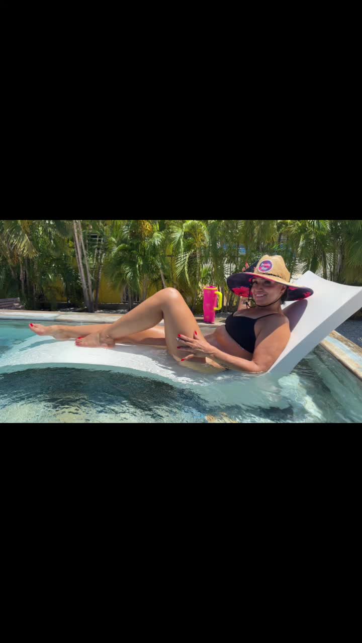 @VeronicaRealtorpr