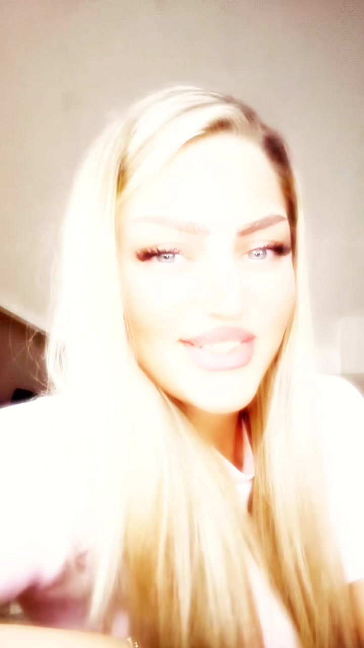 @Lisa_