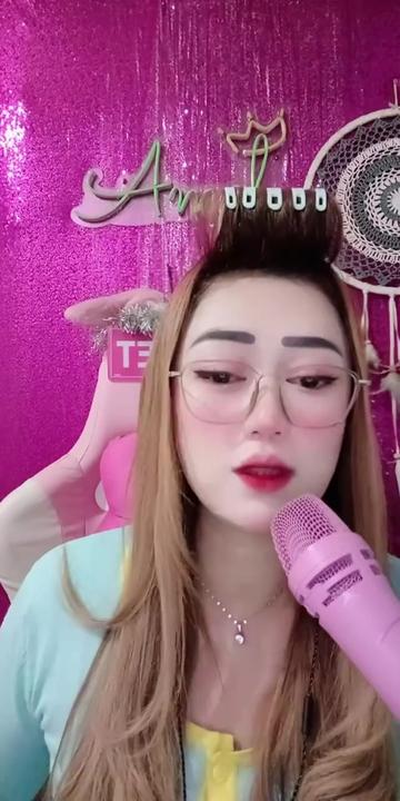 @icha.Laura