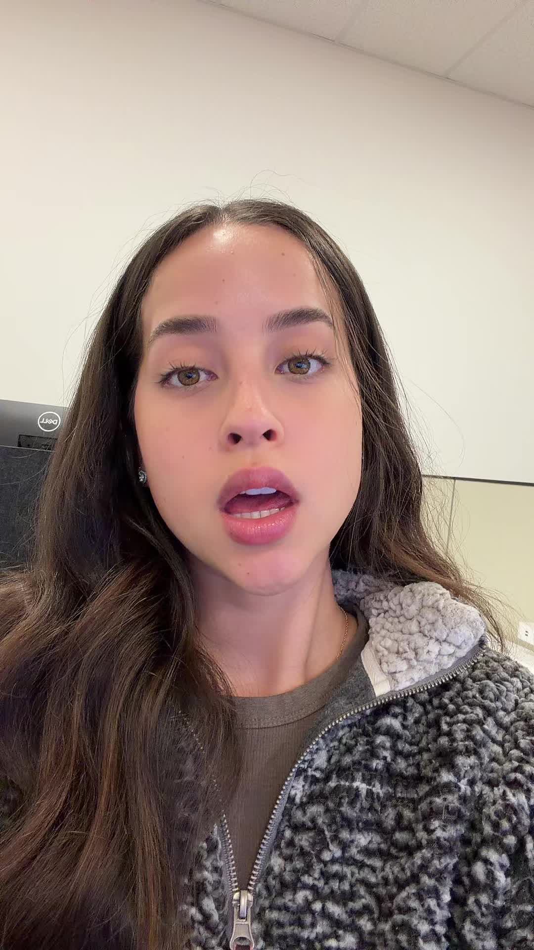 @mellmarquezz