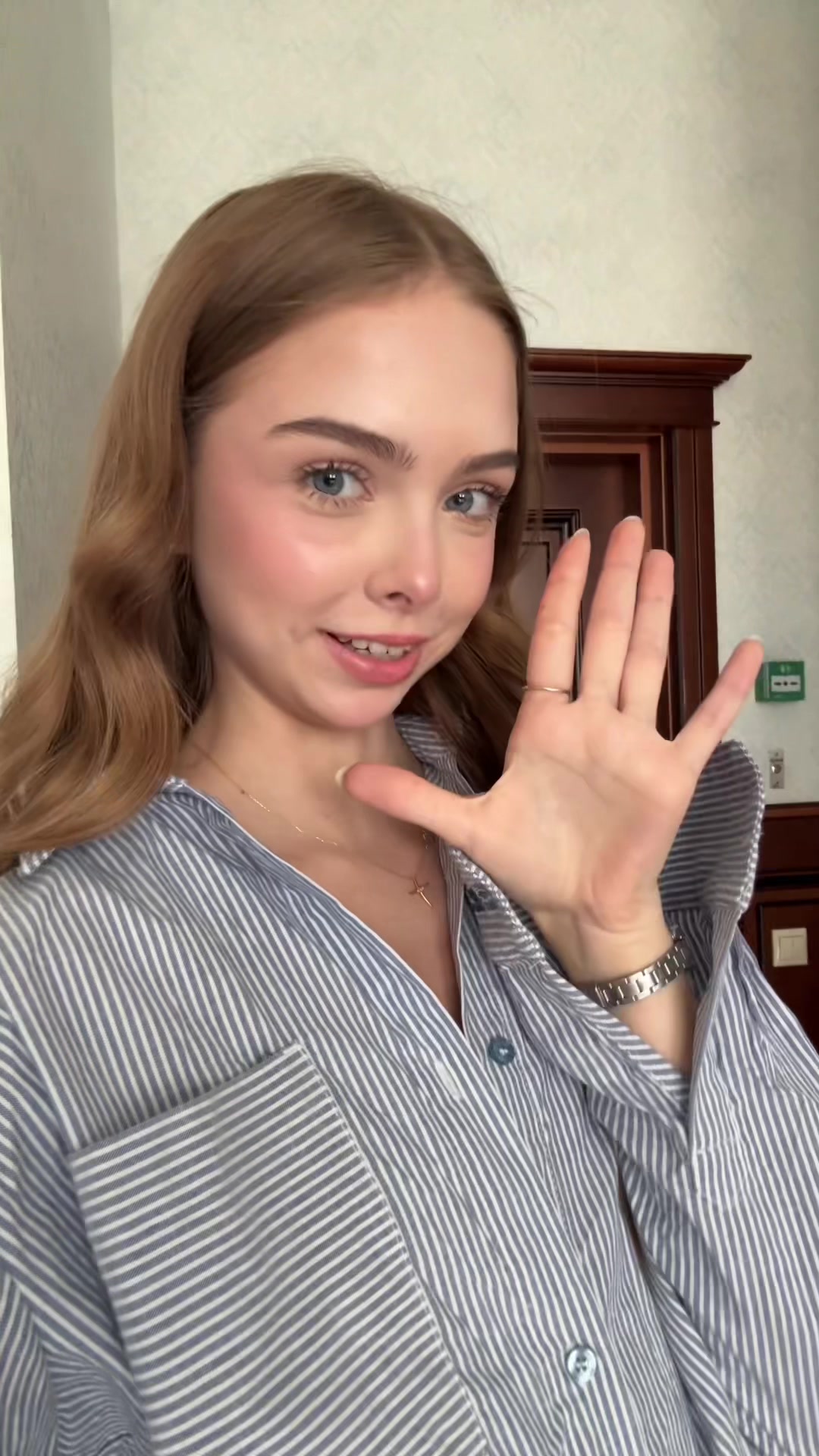 @даниэла