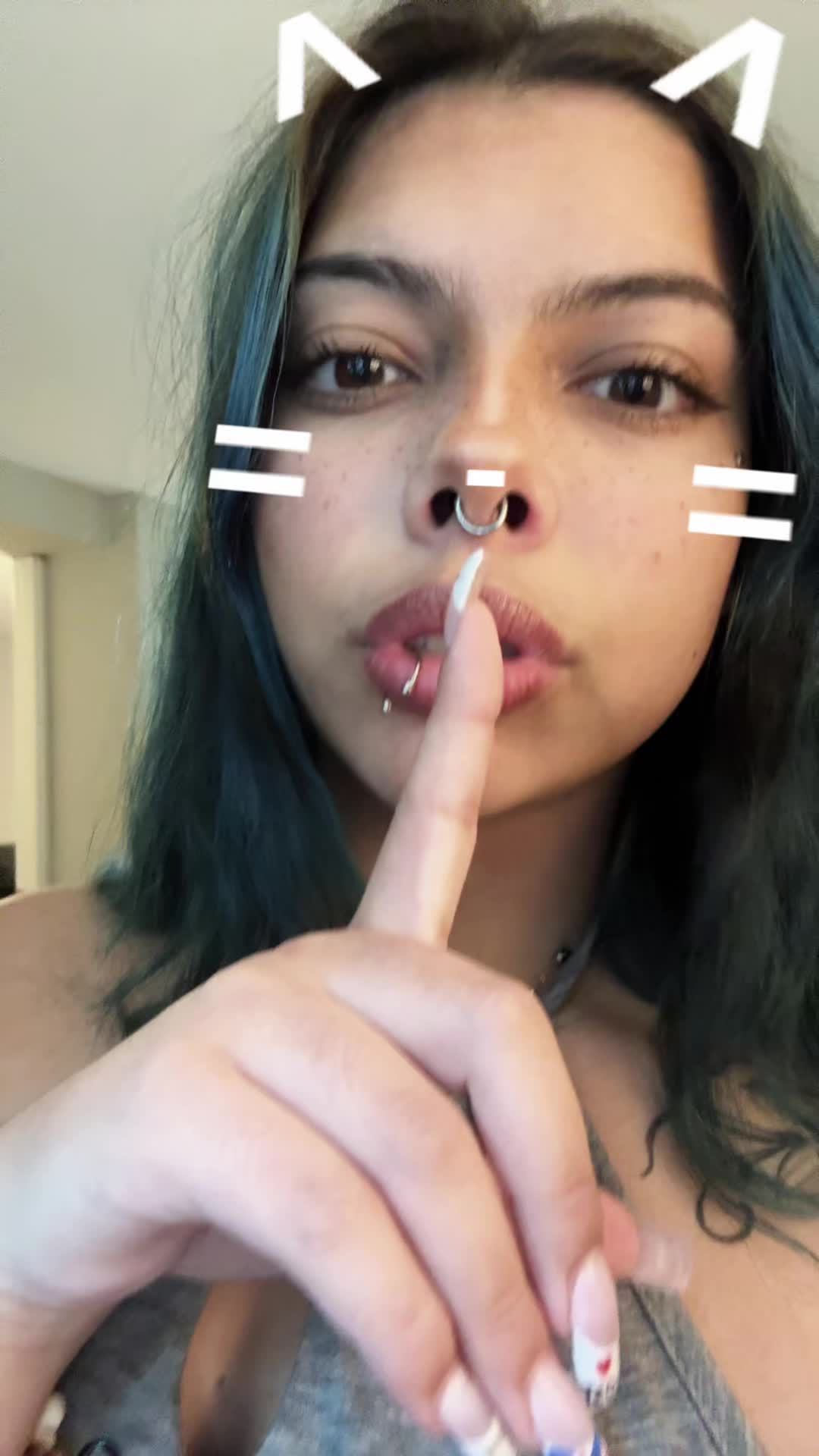 @Isabella