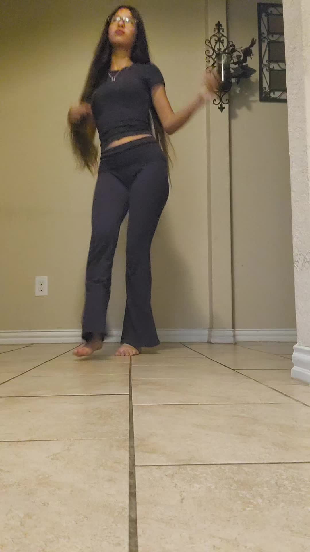 @Esmi