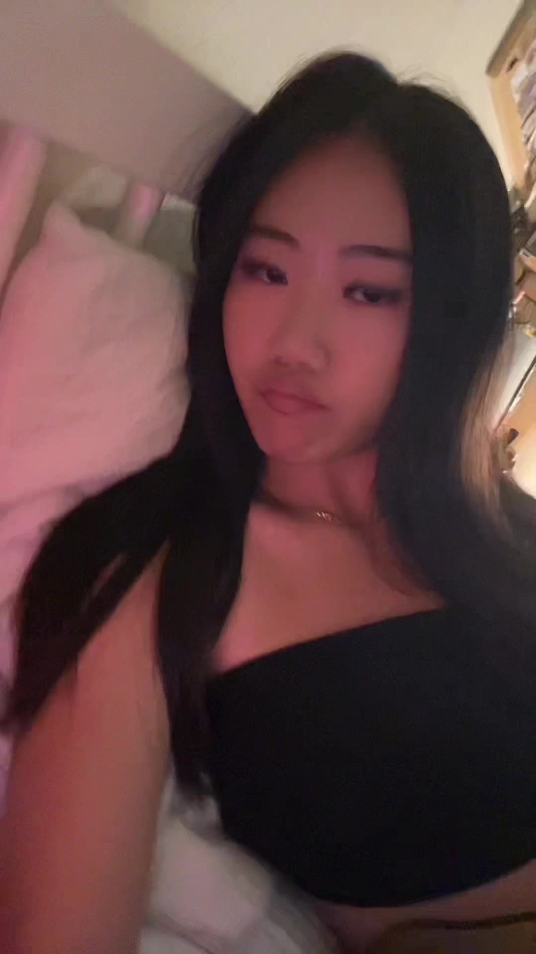 @￼