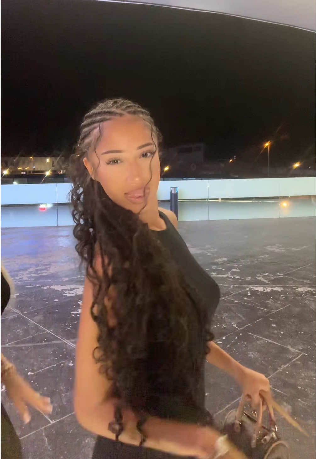 @Anissoushh🖤🧿🐈&zwj;⬛🍷📞