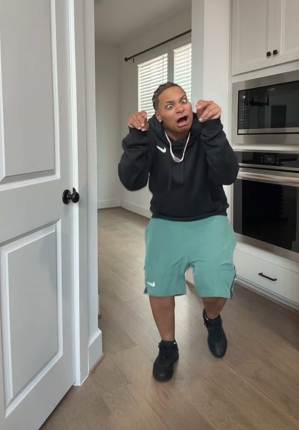 @AprilLitTV
