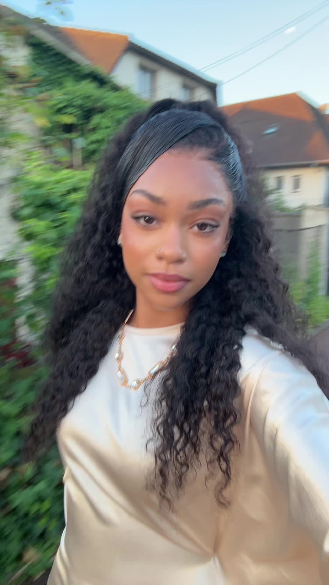 @𝒜𝓃𝒶𝒾𝓈