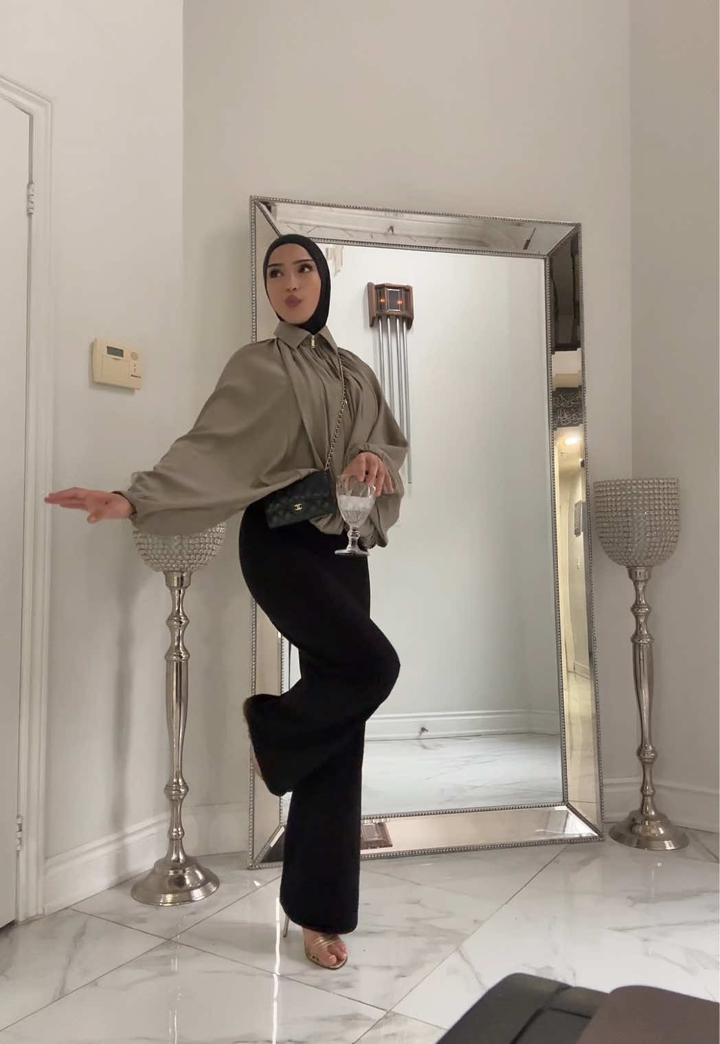 @لارا