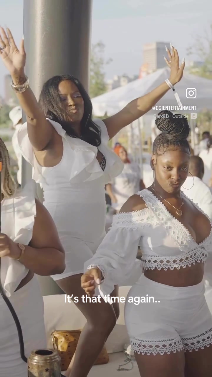 @Just_Nikia