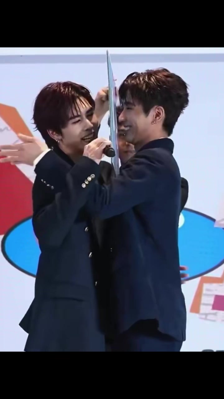 @CAH _nge(ชูชู)