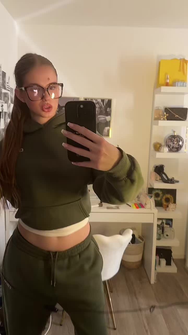 @elena