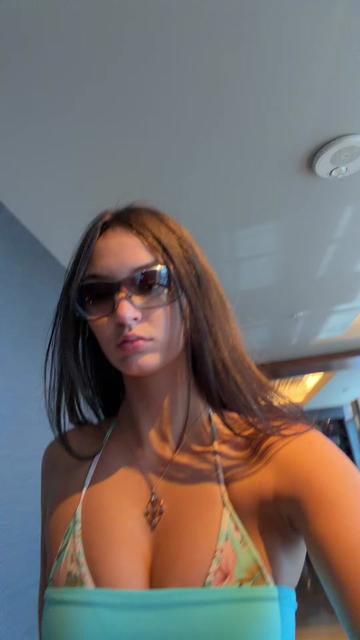 @Mia
