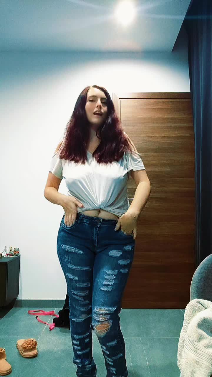 @cassandralolaz