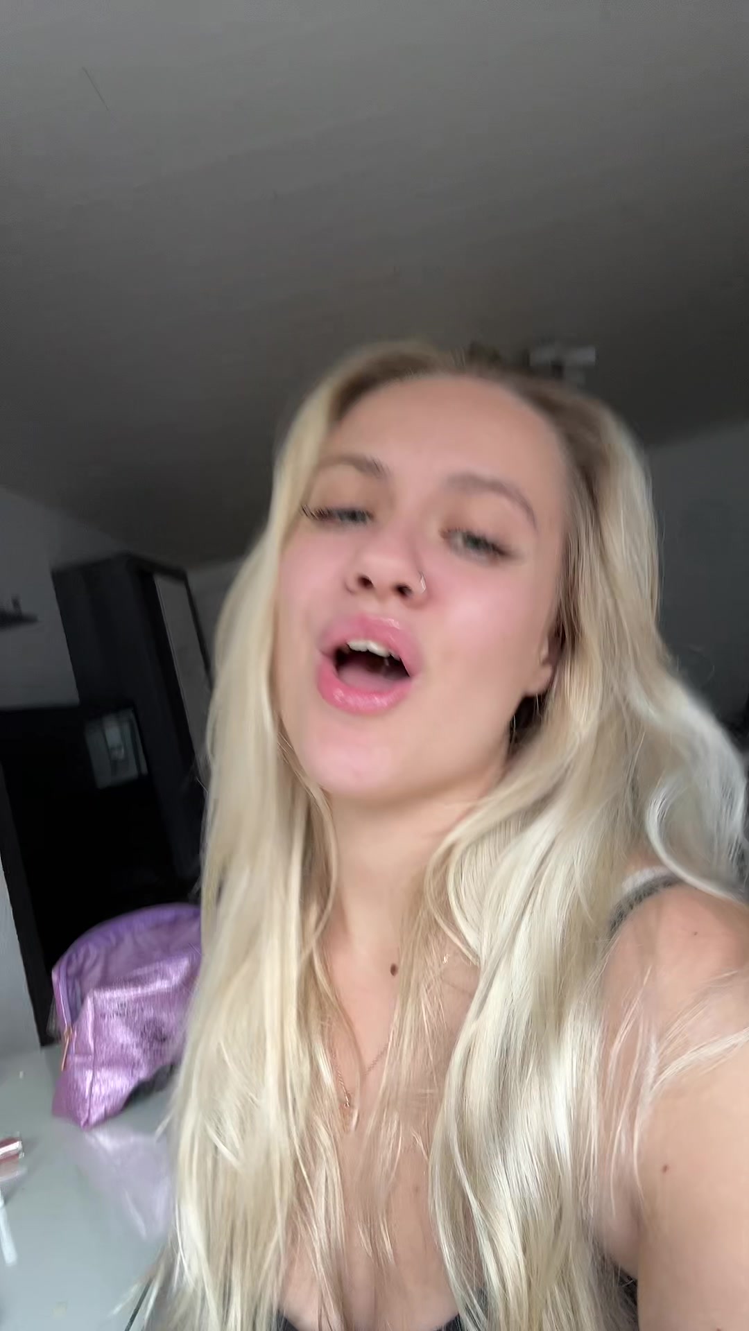 @whoiskxt