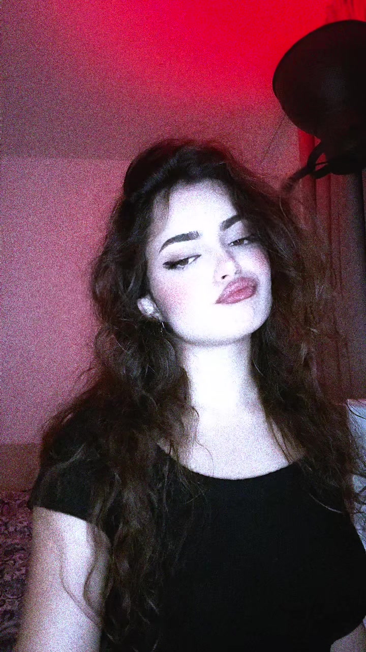 @leyla_bamby