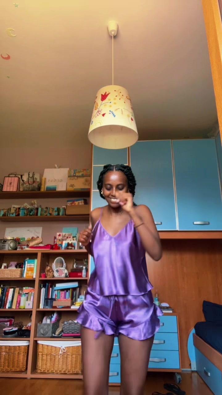 @вιтωєтα αℓвєятιηι 💃🏾