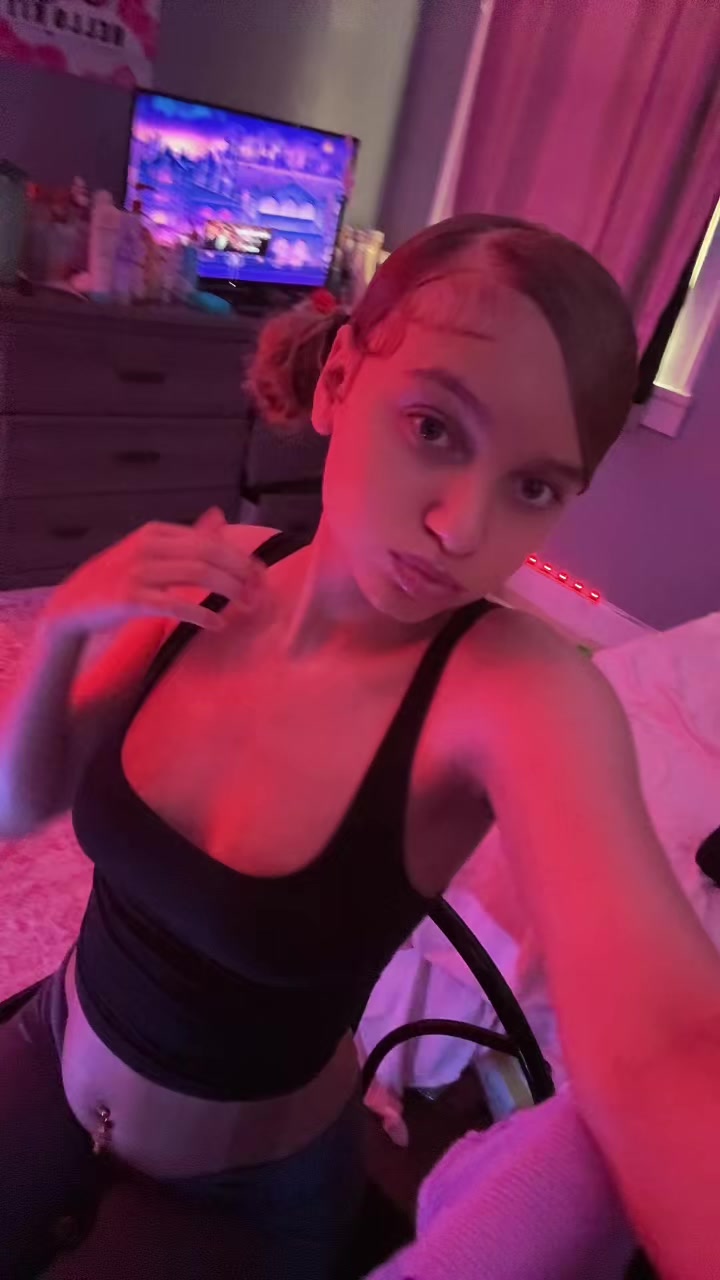 @Bella