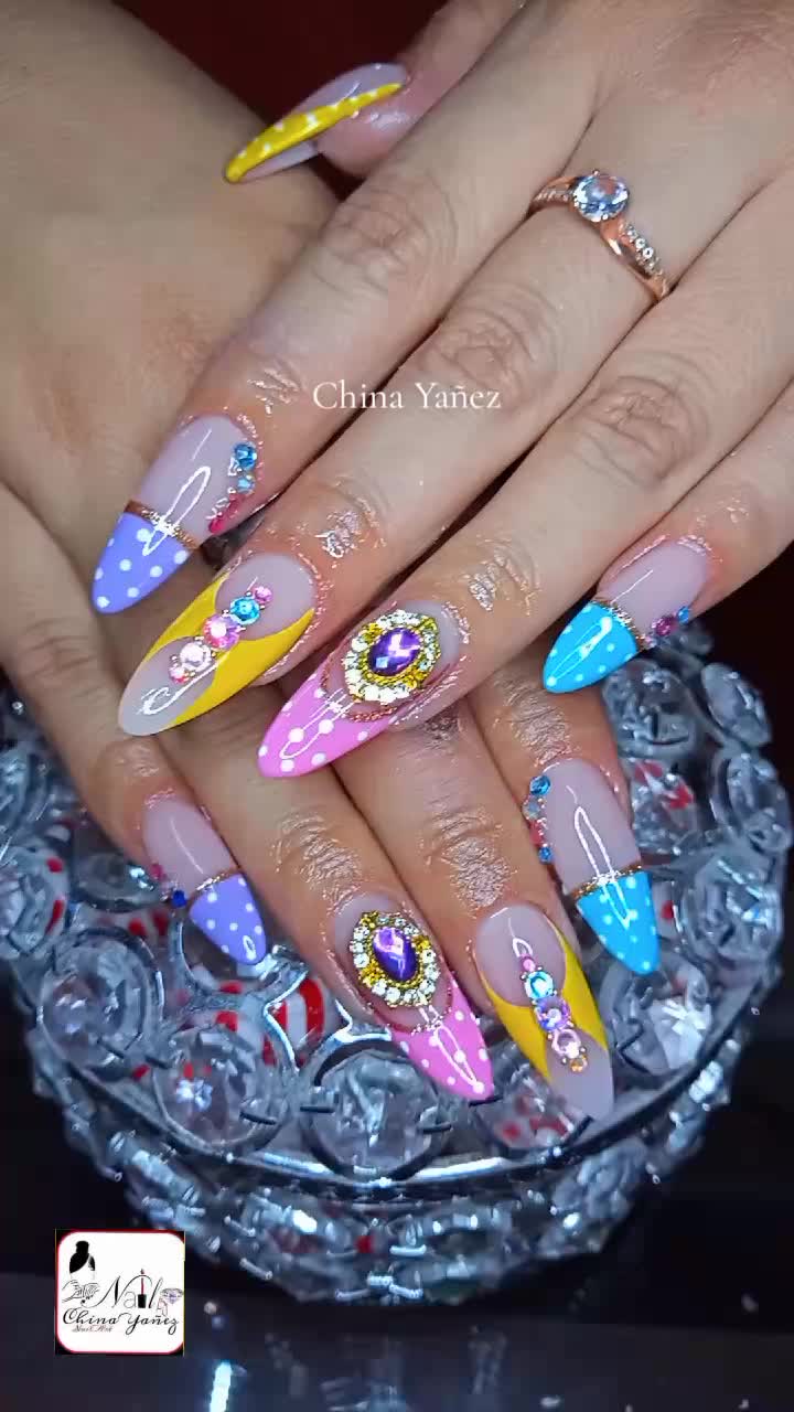 @Nail by China Yañez