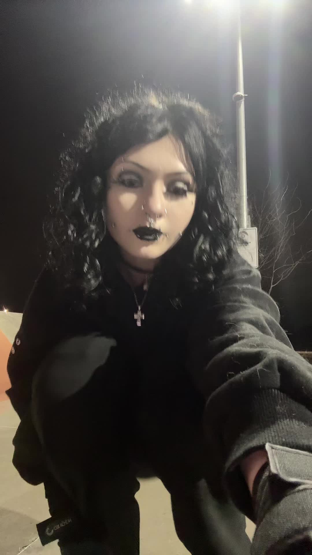 @miss.porcelain_