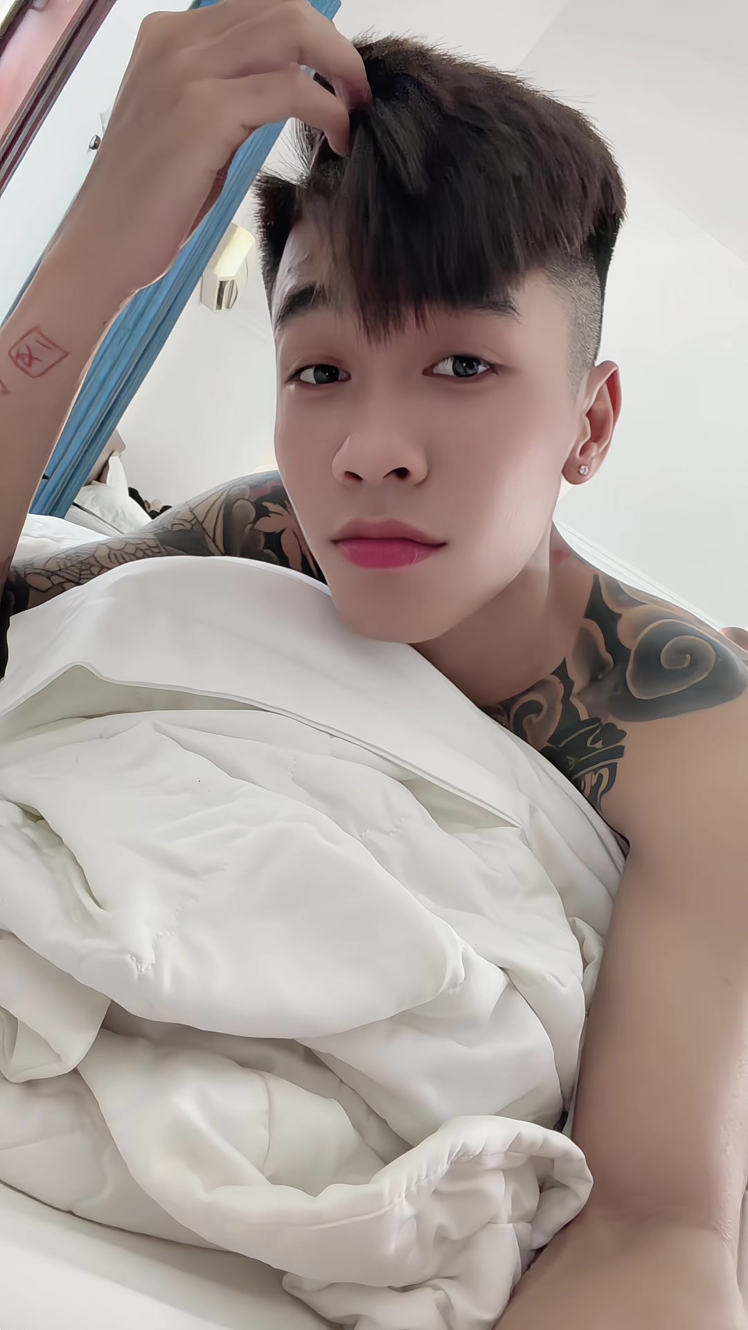 @Hoàng Nam ✅