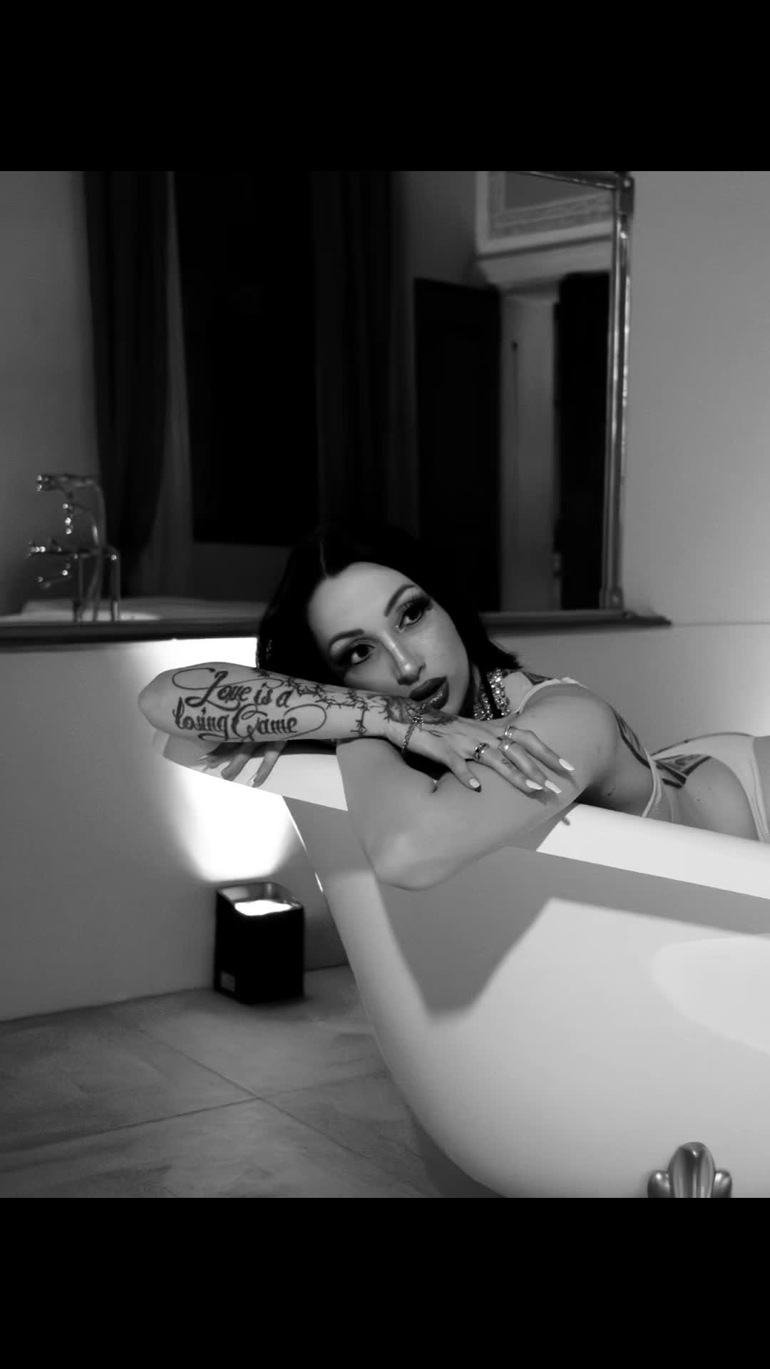 @polly_firefly