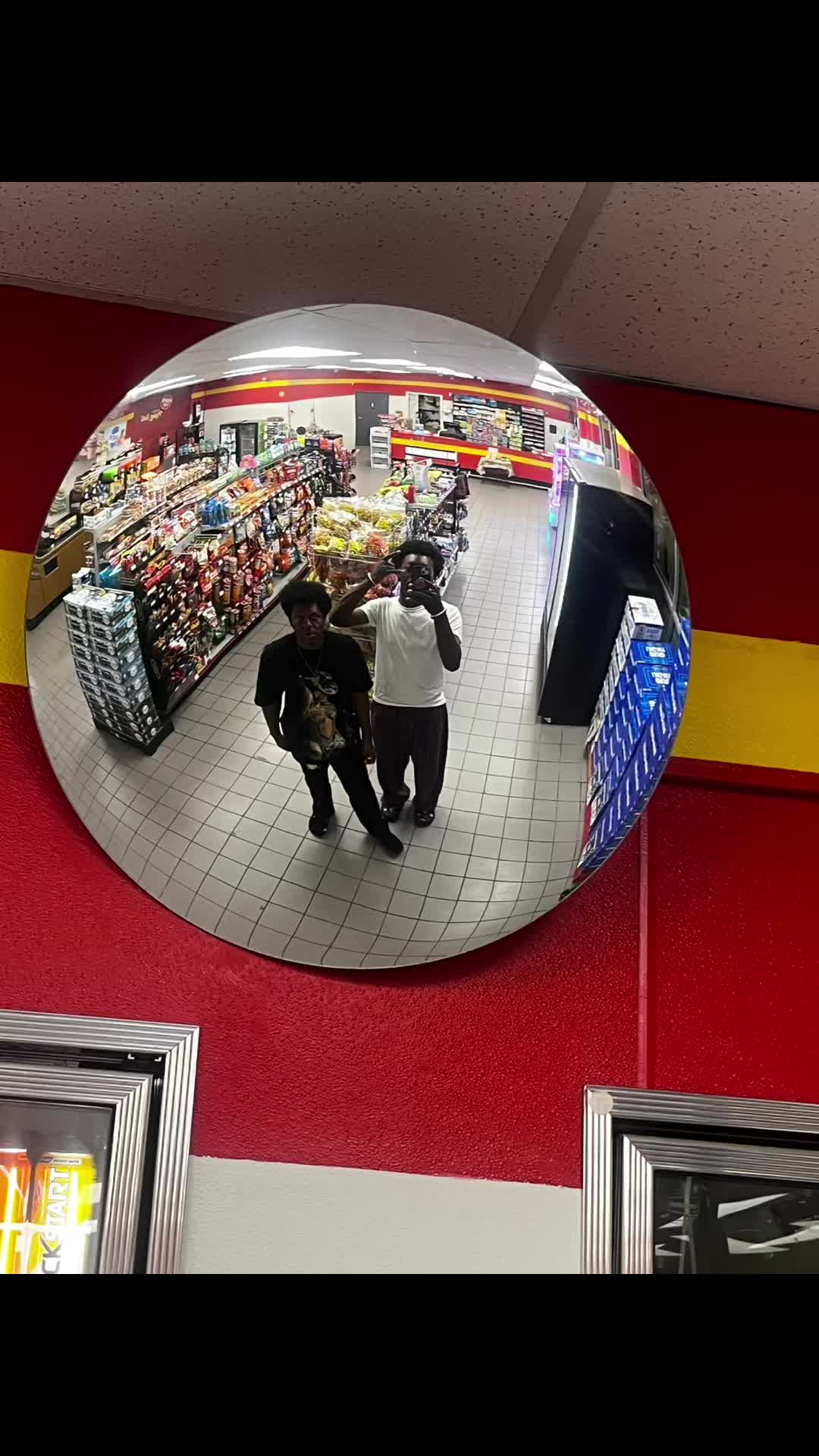 @M O B
