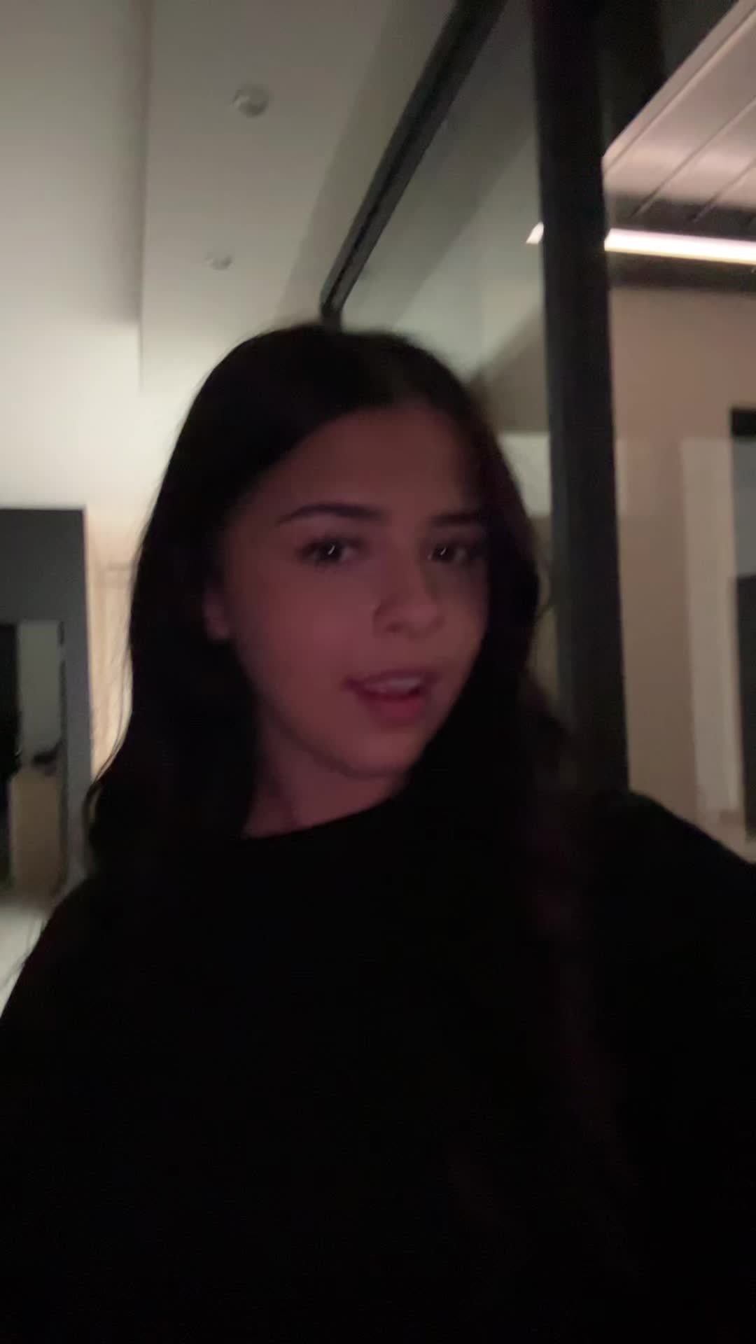 @LENA’🌶️