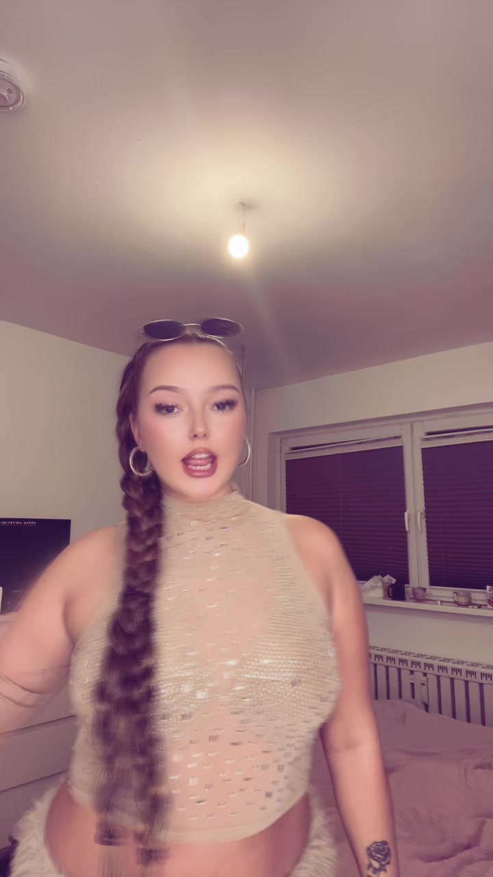 @shortynamecelina