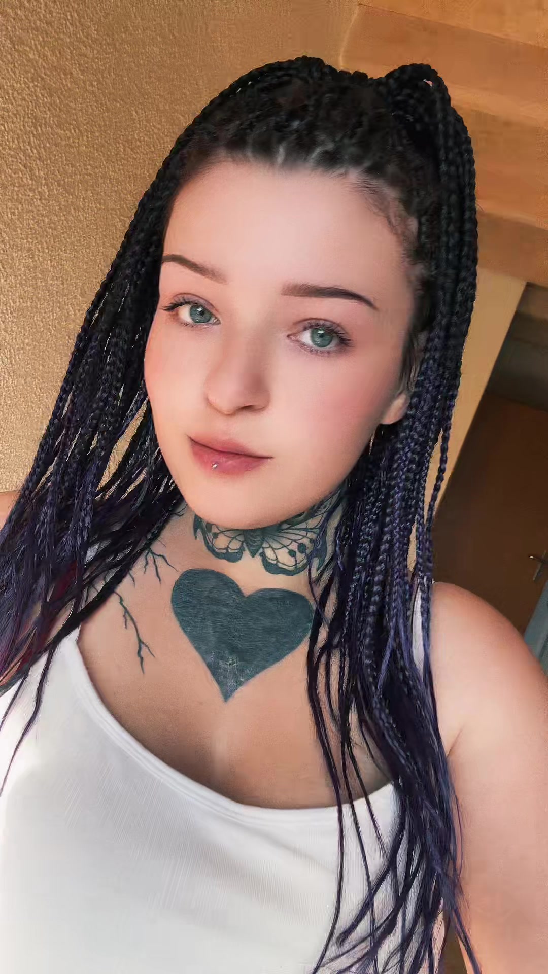 @𝒱𝒾𝓋𝒾69🖤