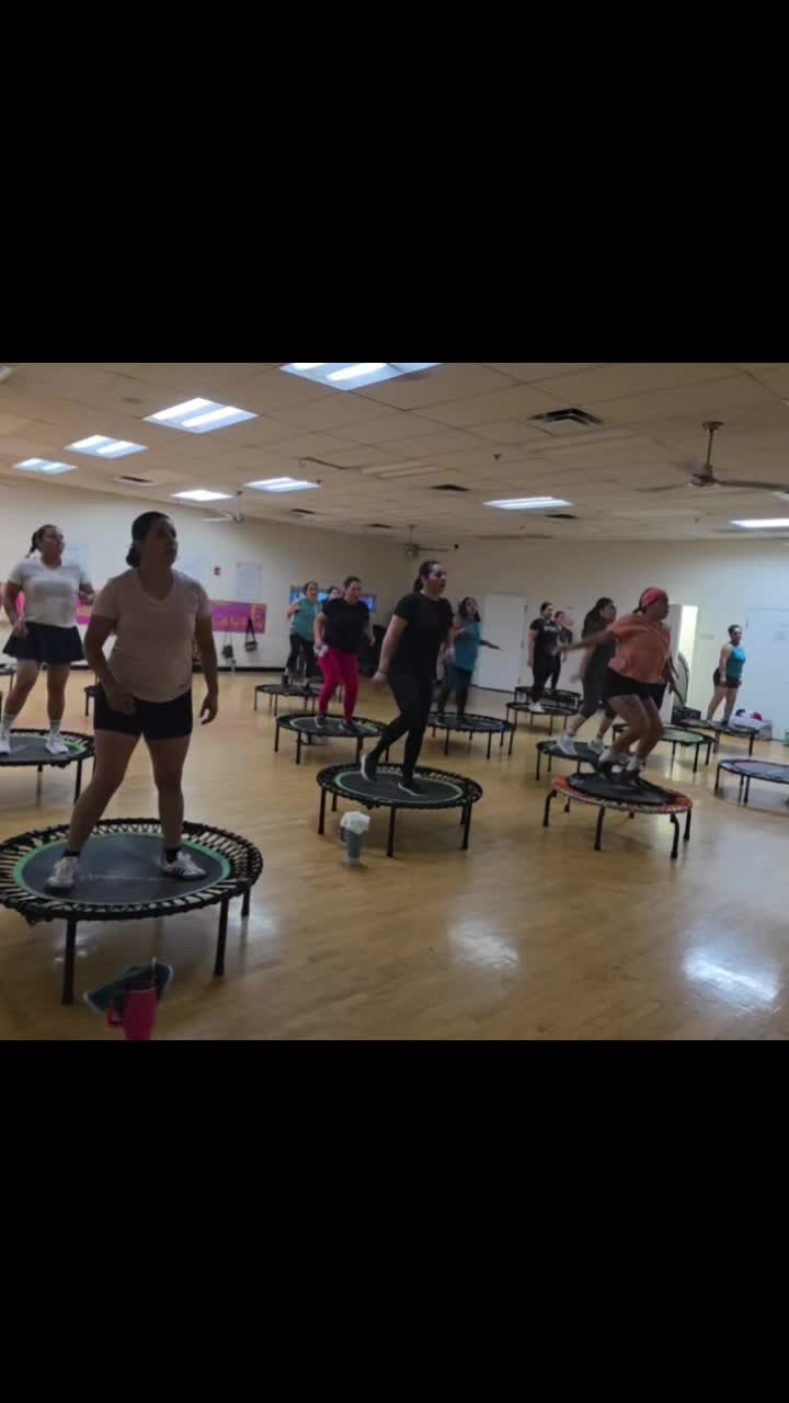 @Ari Alvarado jumping studio