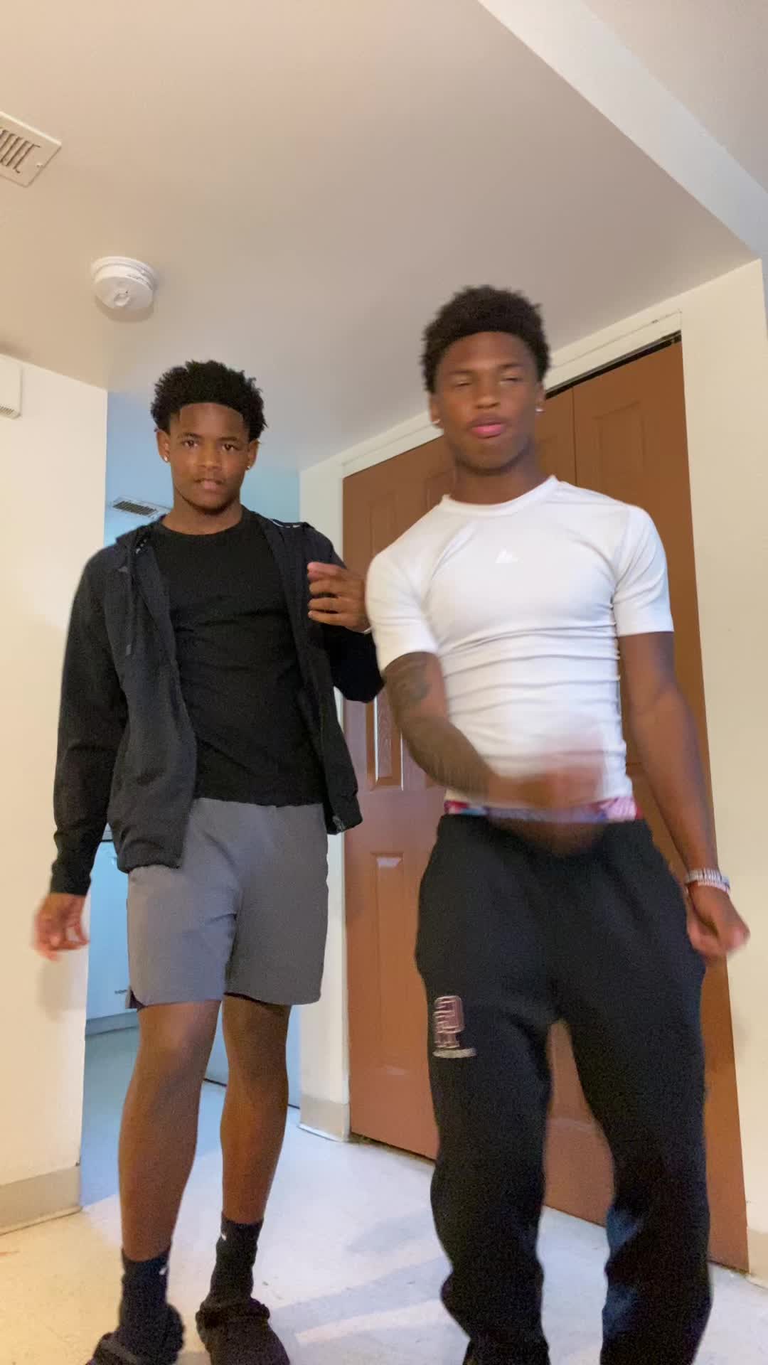 @stillhoopin_11