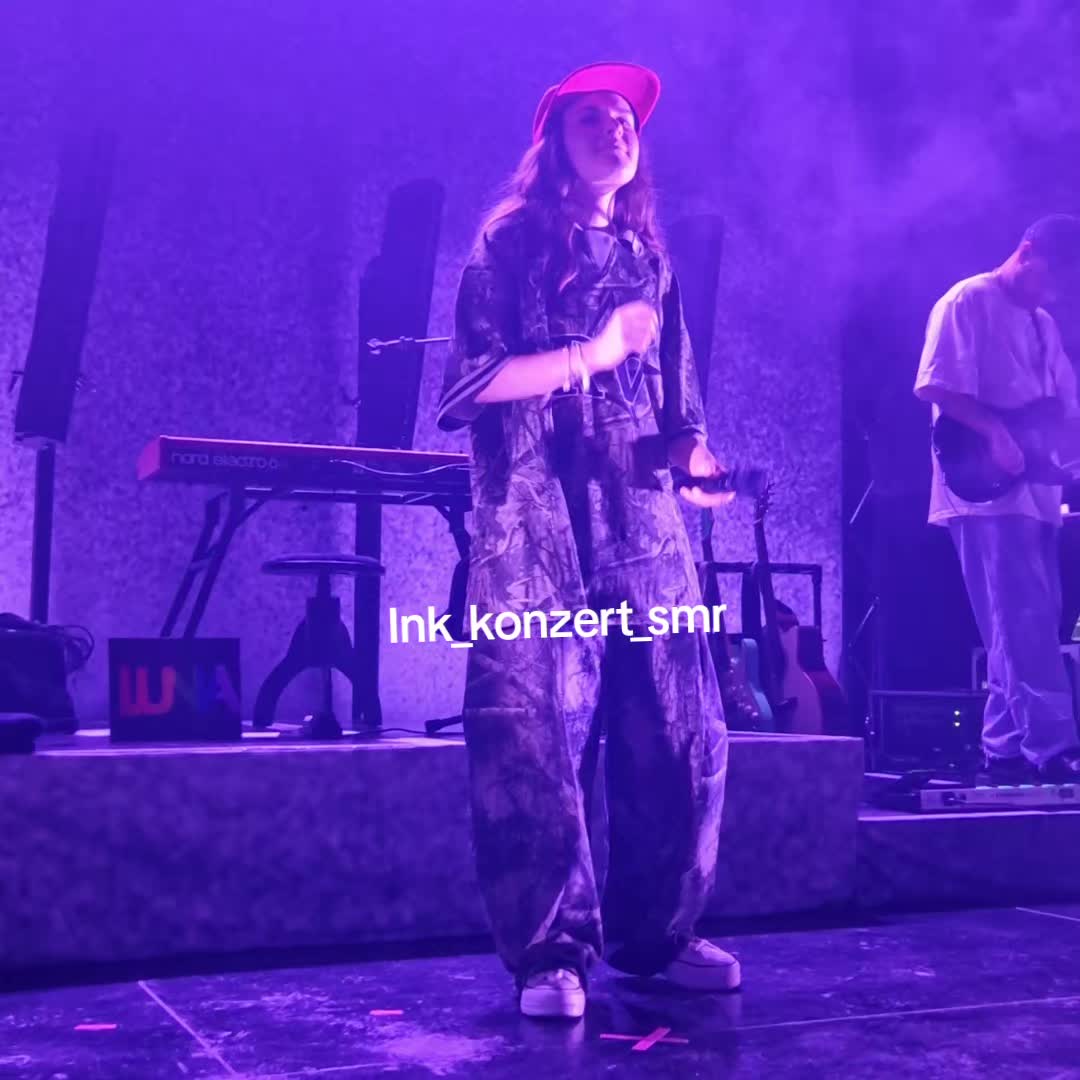 @Sarah🏳️🌈🖤⭐️