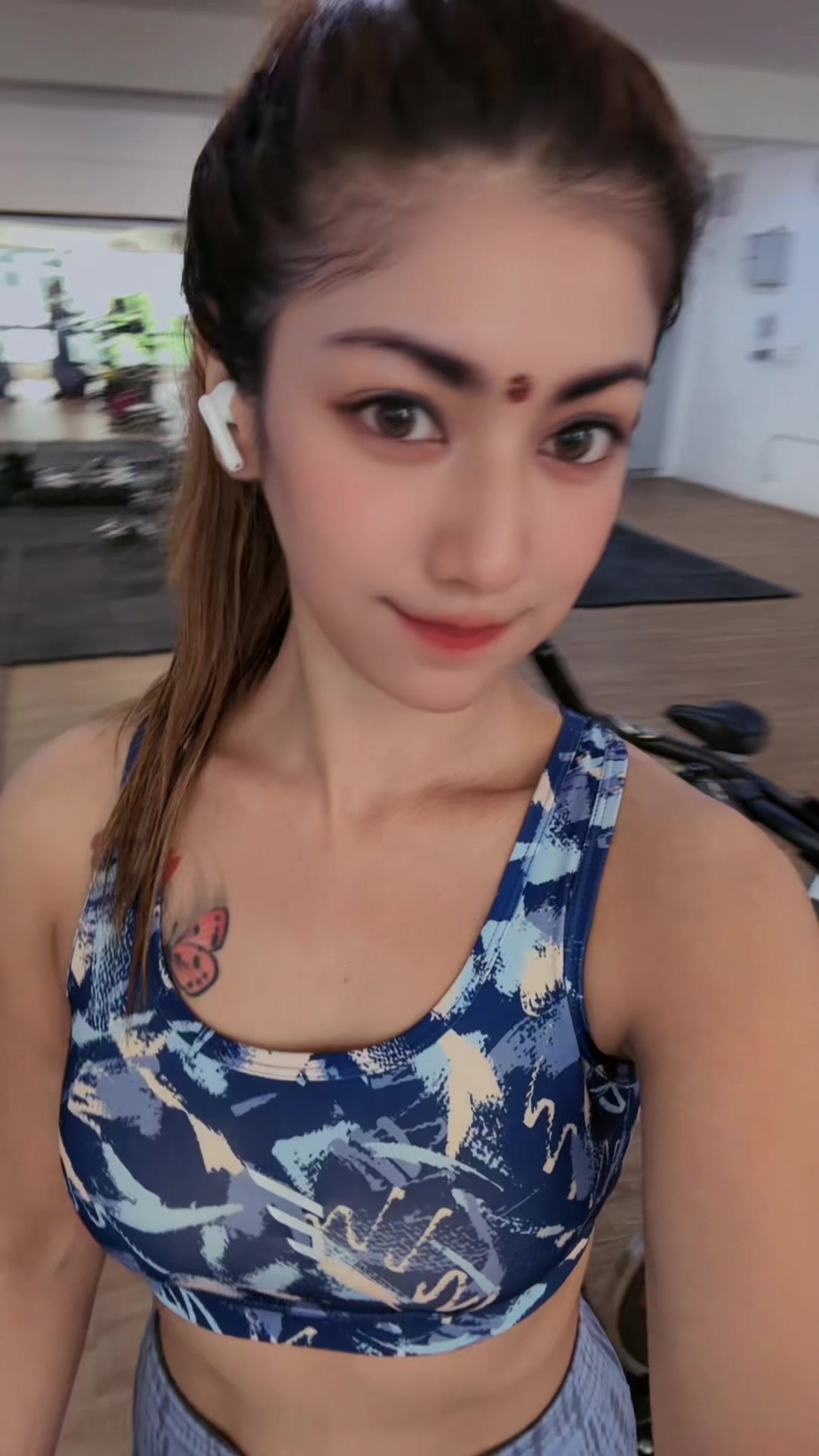 @monstylez
