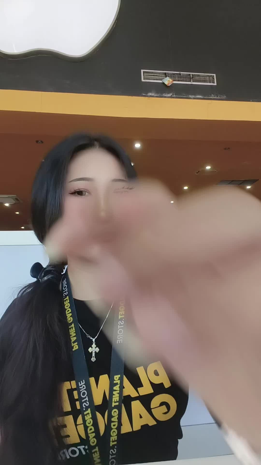 @Jeenayy