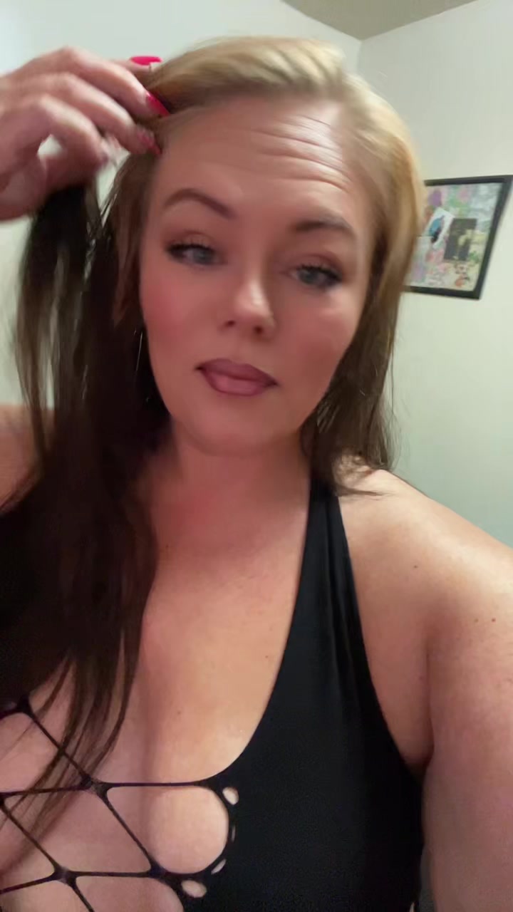 @LuckyMarie