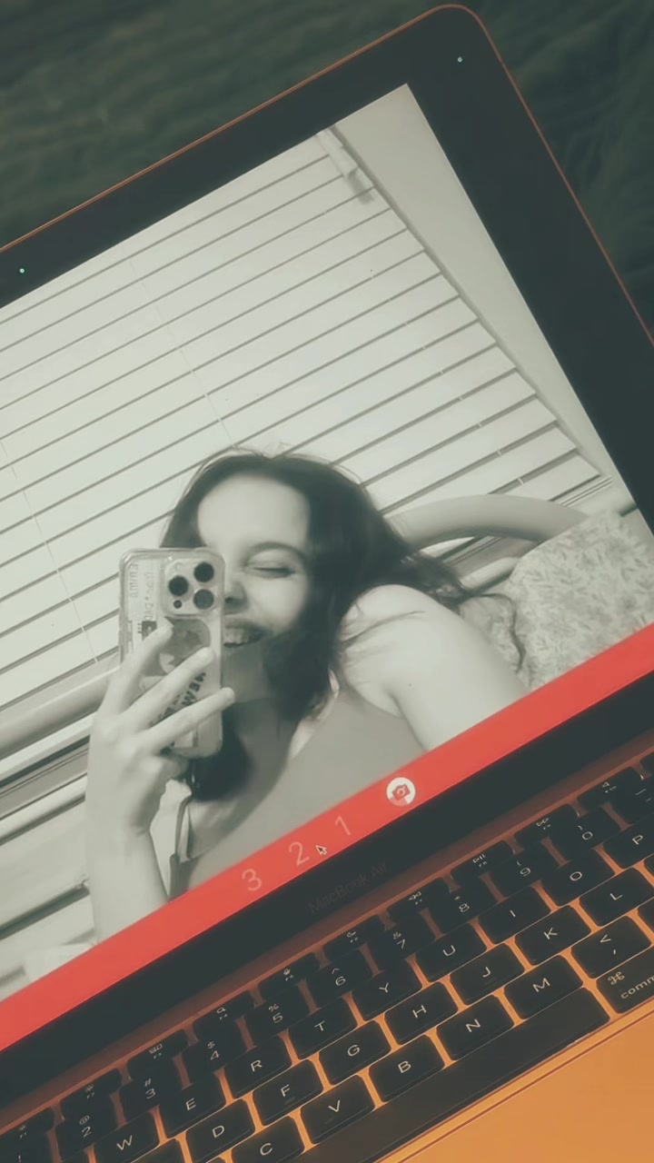 @ℰ𝓂𝓂𝒶