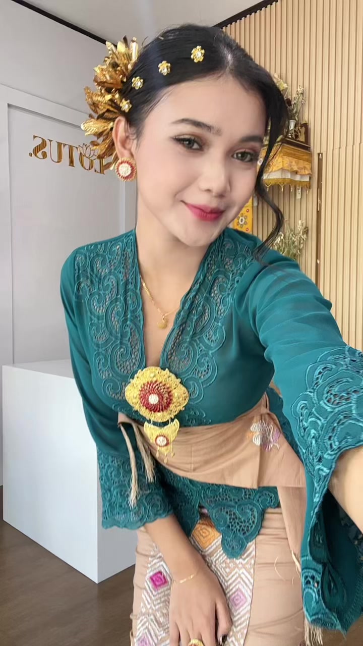 @ellaa