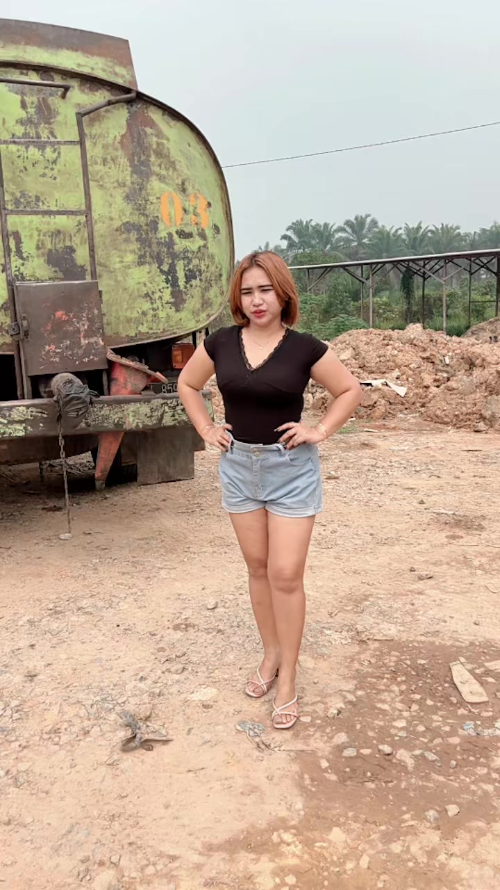 @julia frinella sari