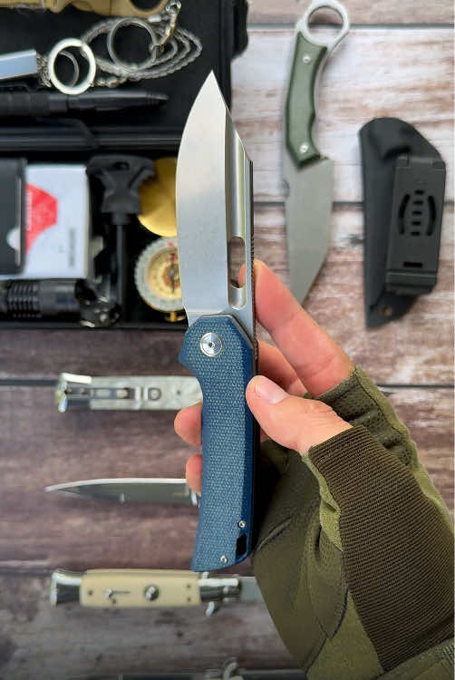 @survival.knives