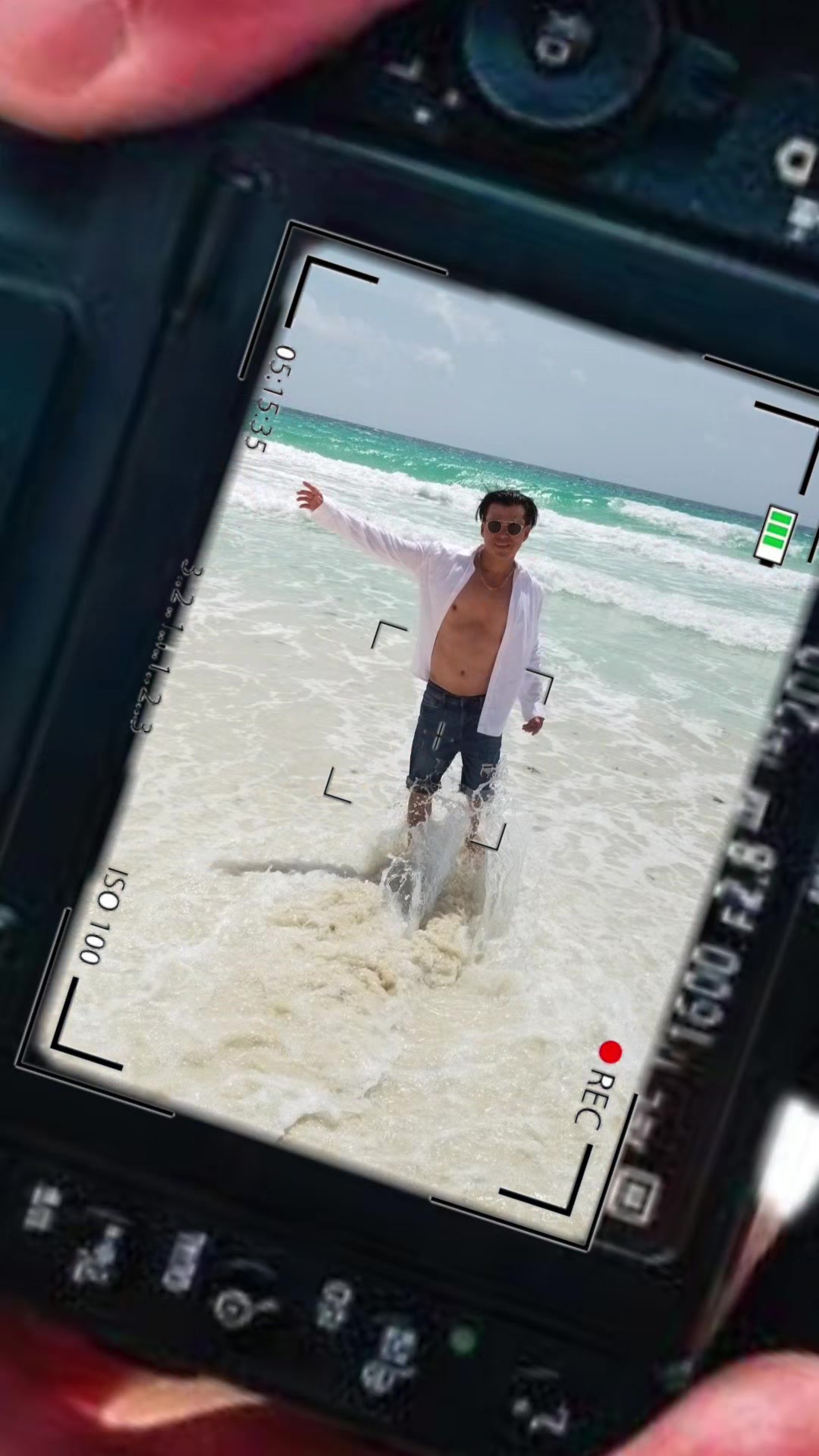 @RobbSalazarr